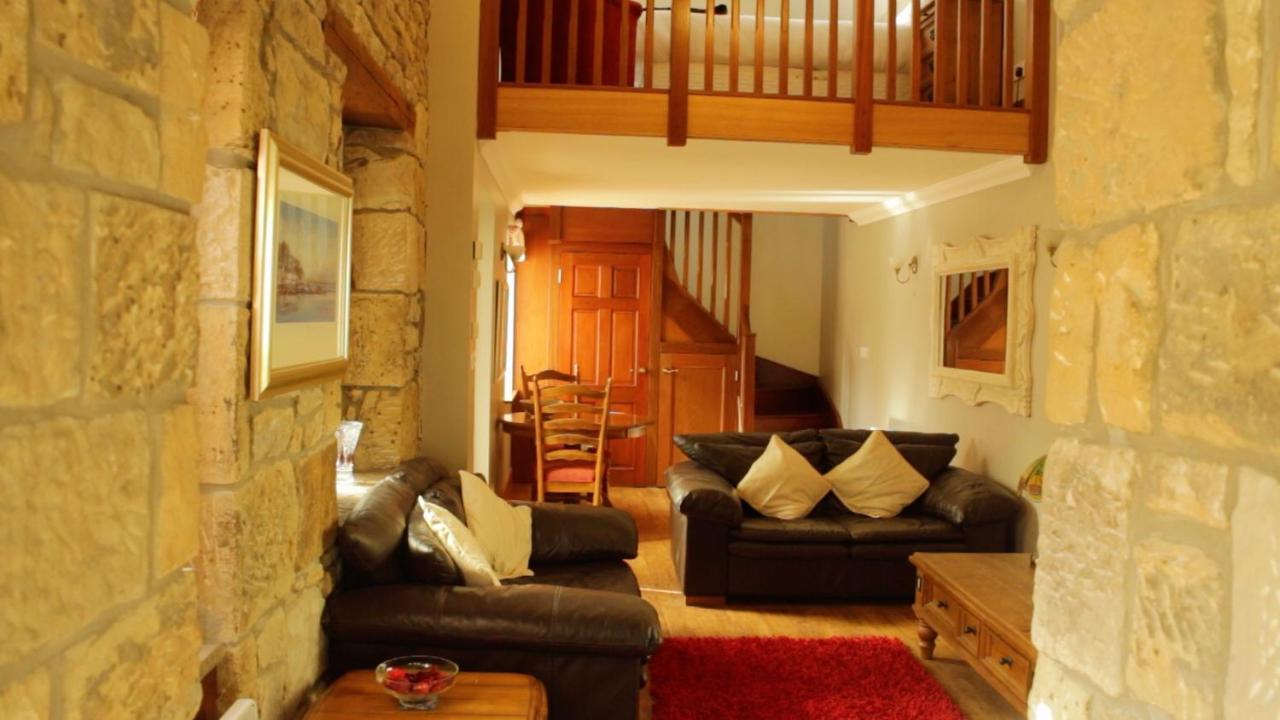 באלוך Smiddy Lodge מראה חיצוני תמונה